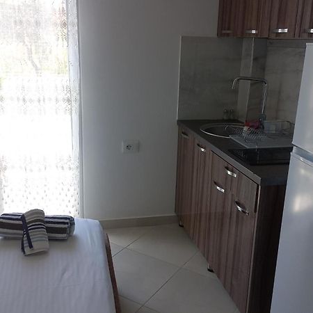 Arjan Dyli Guesthouse Ksamil Kamer foto